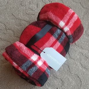 Plush, plaid lap blanket
